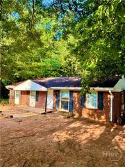315 Woodridge Circle, Athens, GA 30606
