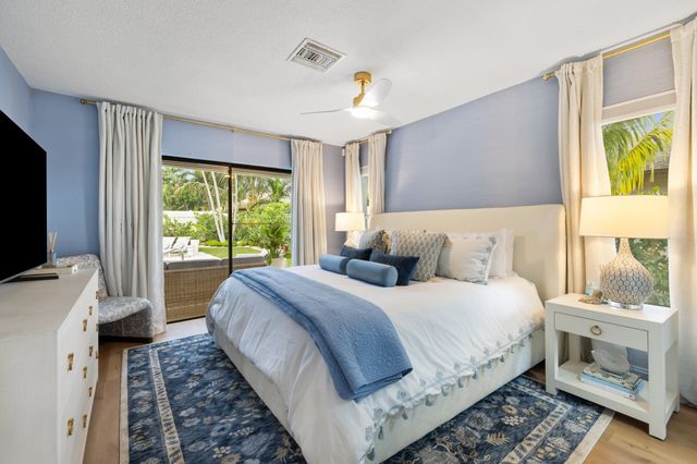 2512 SW 5th Street, Boynton Beach, FL 33435