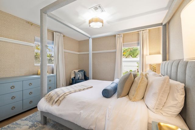 2512 SW 5th Street, Boynton Beach, FL 33435