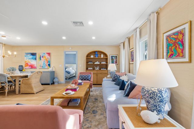 2512 SW 5th Street, Boynton Beach, FL 33435