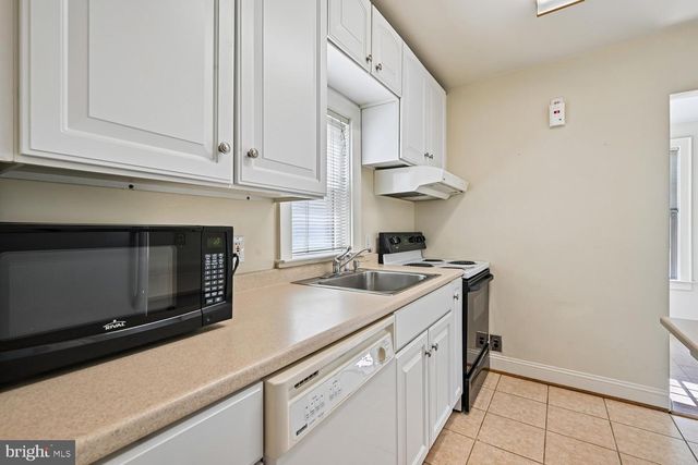2799 WASHINGTON BLVD, Arlington, VA 22201