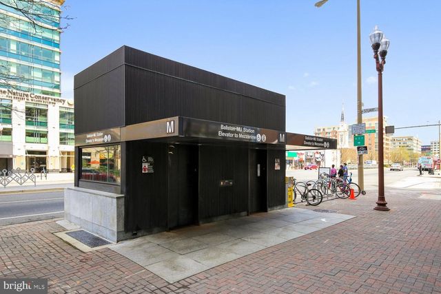 2799 WASHINGTON BLVD, Arlington, VA 22201