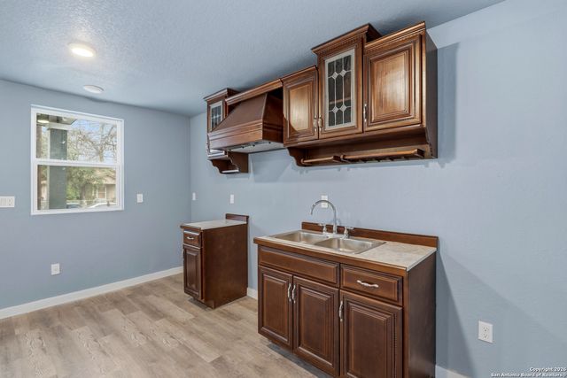 3528 S Laredo, San Antonio, TX 78207