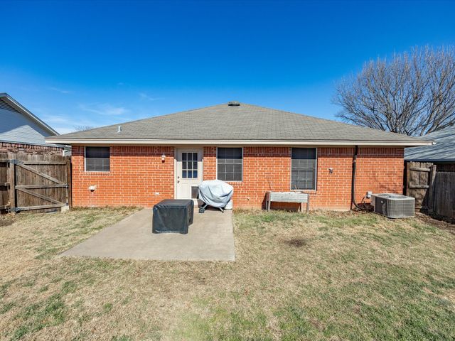126 Black Forest Drive, Weatherford, TX 76086