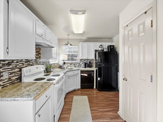 126 Black Forest Drive, Weatherford, TX 76086