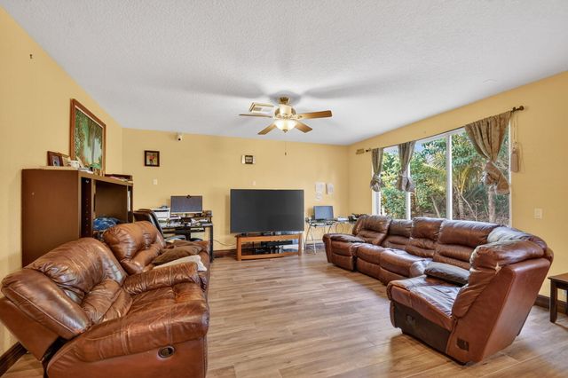 876 Gazetta Way, West Palm Beach, FL 33413