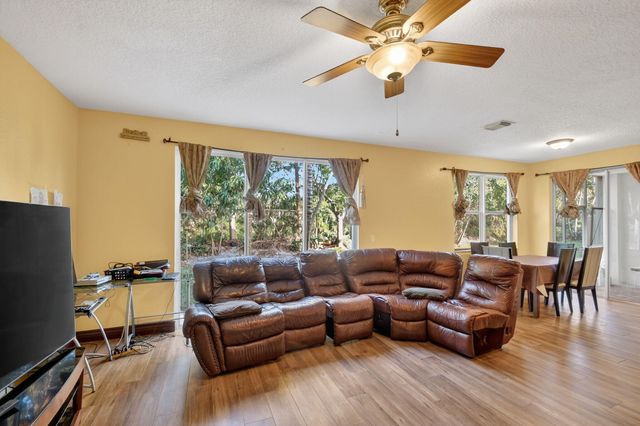 876 Gazetta Way, West Palm Beach, FL 33413