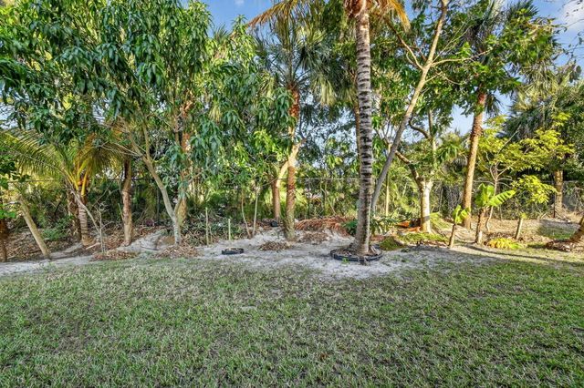 876 Gazetta Way, West Palm Beach, FL 33413