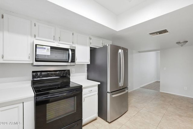 3143 W JULIE Drive, Phoenix, AZ 85027