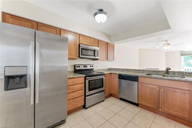 670 Seawatch CV, Virginia Beach, VA 23451