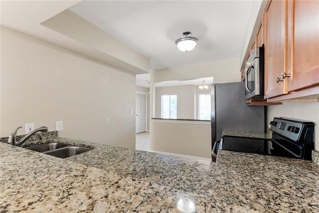 670 Seawatch CV, Virginia Beach, VA 23451