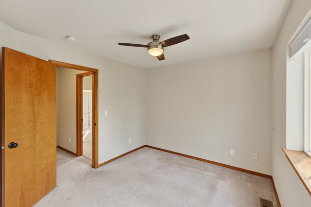 8321 E Sunflower Ln, Spokane, WA 99217