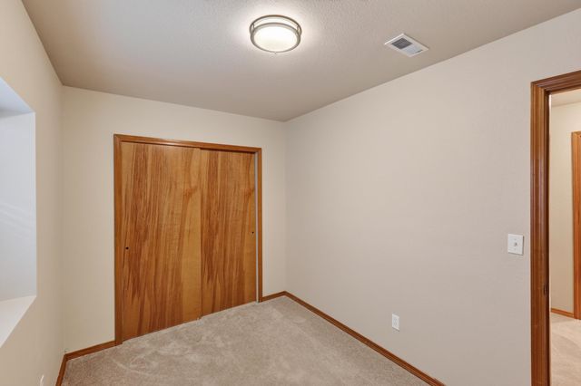 8321 E Sunflower Ln, Spokane, WA 99217
