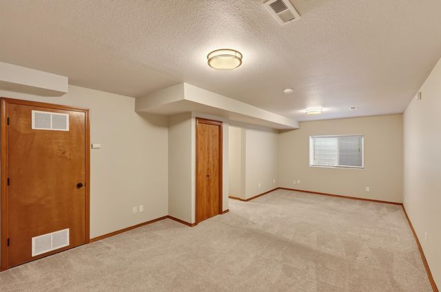 8321 E Sunflower Ln, Spokane, WA 99217