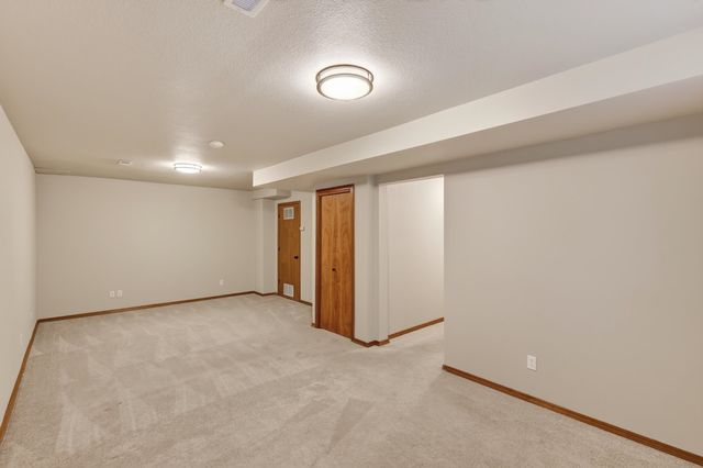 8321 E Sunflower Ln, Spokane, WA 99217