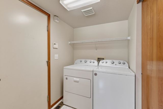 8321 E Sunflower Ln, Spokane, WA 99217