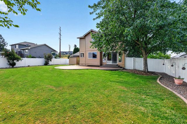 8321 E Sunflower Ln, Spokane, WA 99217