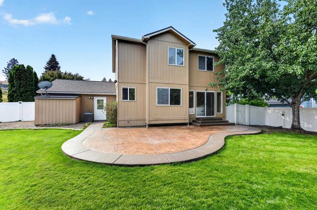 8321 E Sunflower Ln, Spokane, WA 99217
