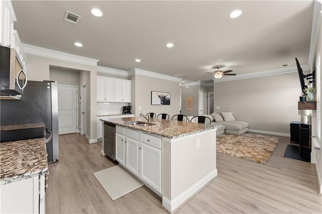 1230 Homeward Trail, Hoschton, GA 30548