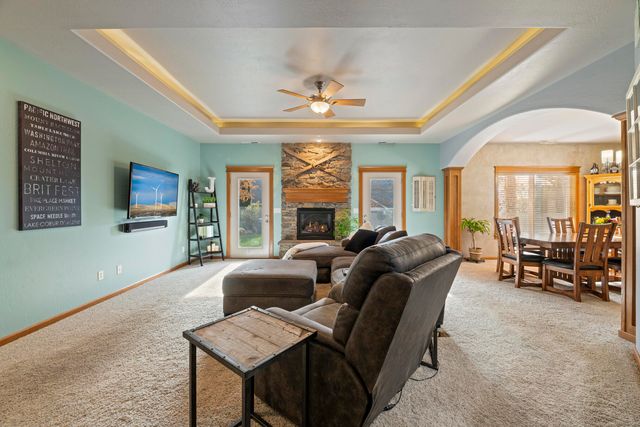 3864 Crystal Springs Drive, Medford, OR 97504