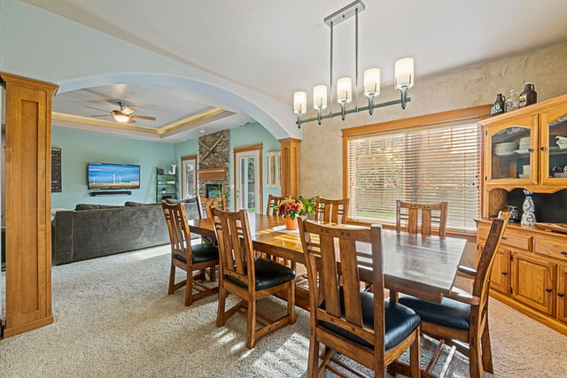 3864 Crystal Springs Drive, Medford, OR 97504