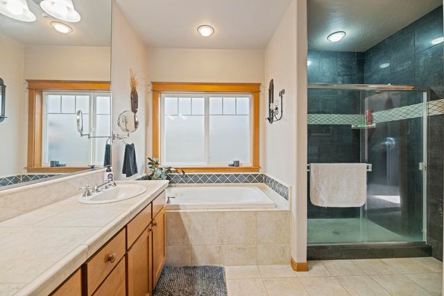 3864 Crystal Springs Drive, Medford, OR 97504