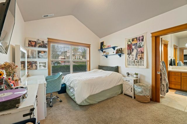 3864 Crystal Springs Drive, Medford, OR 97504