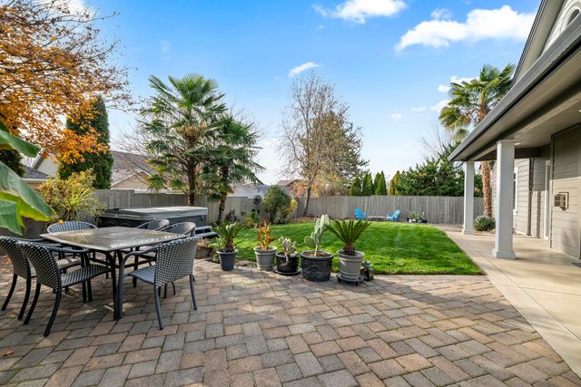 3864 Crystal Springs Drive, Medford, OR 97504