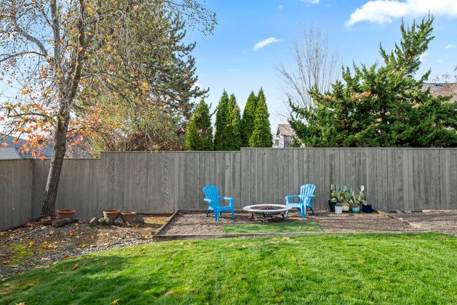 3864 Crystal Springs Drive, Medford, OR 97504