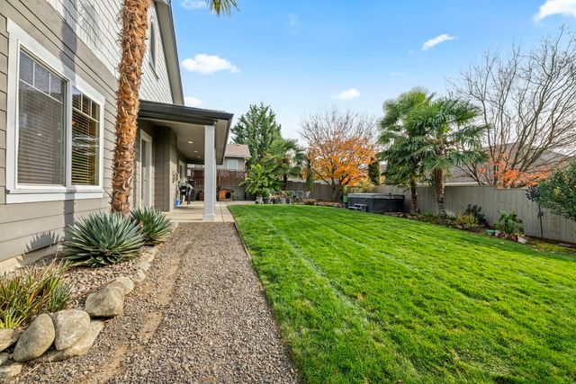 3864 Crystal Springs Drive, Medford, OR 97504