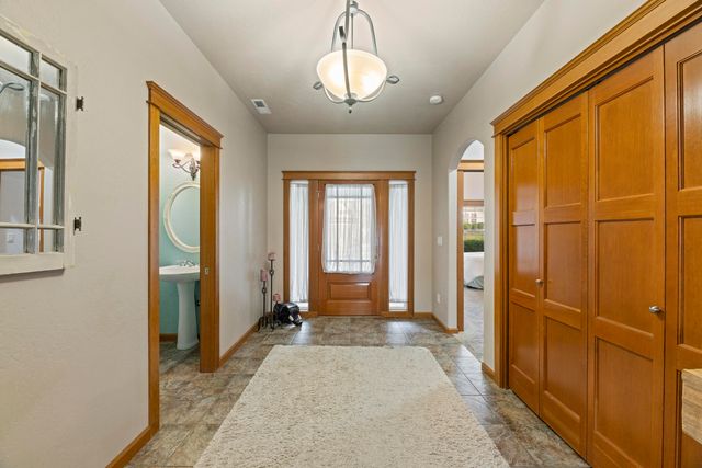 3864 Crystal Springs Drive, Medford, OR 97504