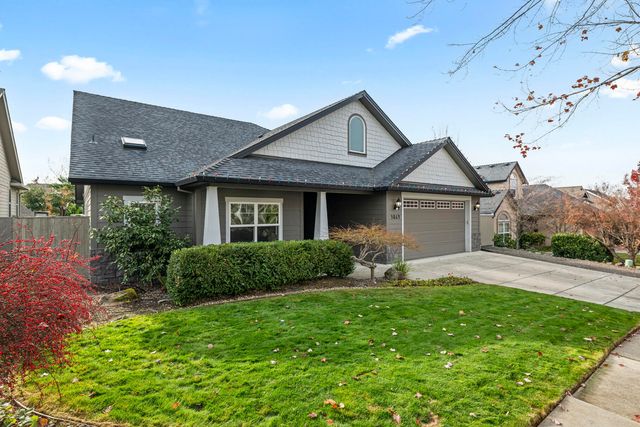3864 Crystal Springs Drive, Medford, OR 97504