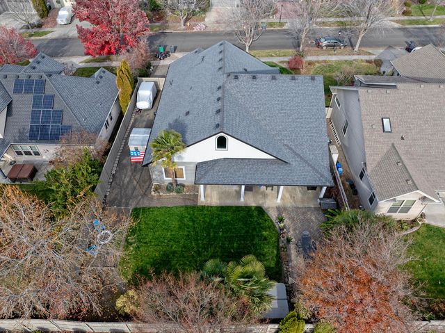 3864 Crystal Springs Drive, Medford, OR 97504