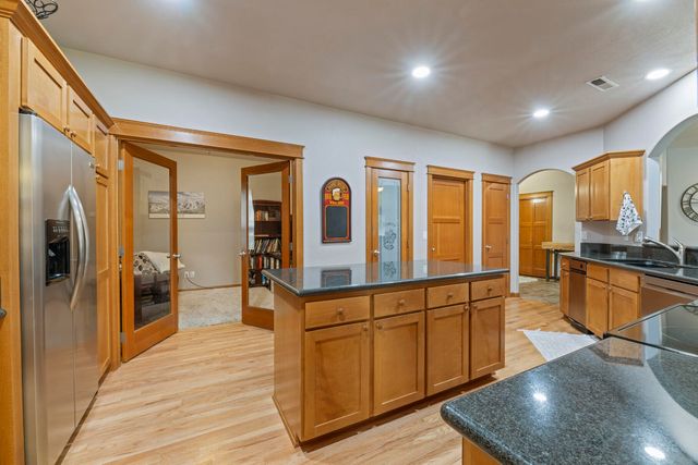 3864 Crystal Springs Drive, Medford, OR 97504