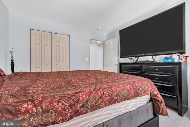 46 LOUISE LN, Trenton, NJ 08618