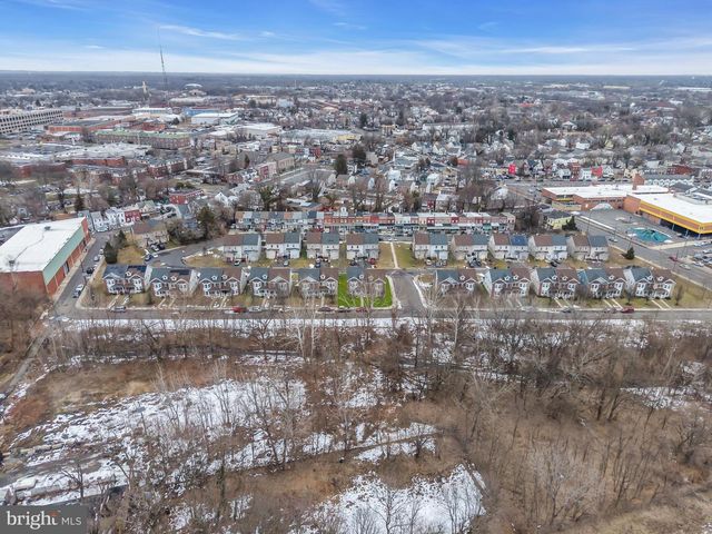 46 LOUISE LN, Trenton, NJ 08618