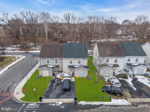 46 LOUISE LN, Trenton, NJ 08618