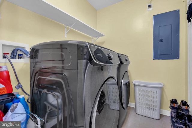 46 LOUISE LN, Trenton, NJ 08618