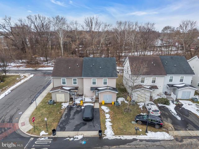 46 LOUISE LN, Trenton, NJ 08618