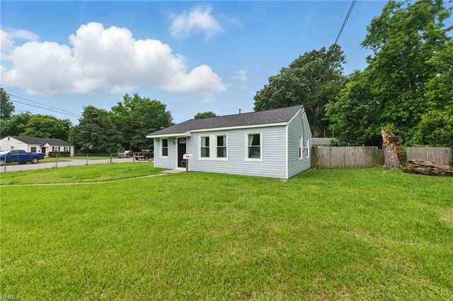 400 Cedar DR, Hampton, VA 23669