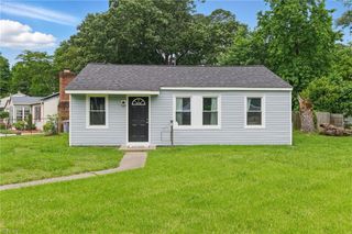 400 Cedar DR, Hampton, VA 23669