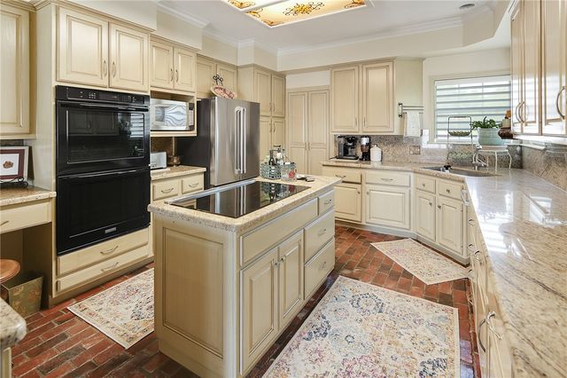 1402 Millcreek Court, College Station, TX 77845