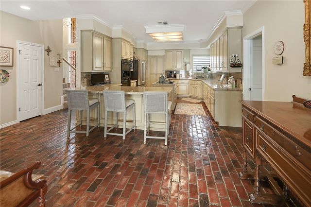 1402 Millcreek Court, College Station, TX 77845