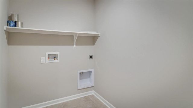 8139 Kelsey Lane, Iowa, LA 70647