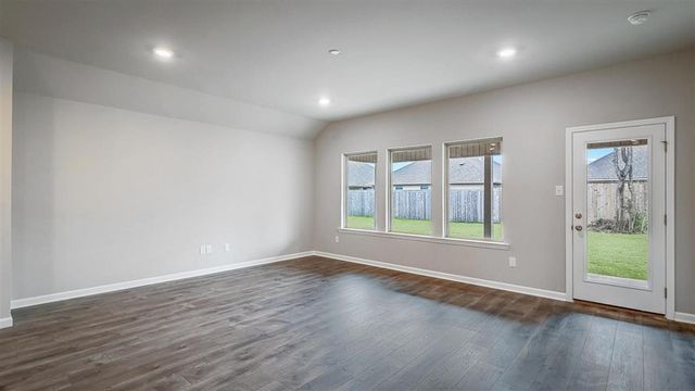 8139 Kelsey Lane, Iowa, LA 70647