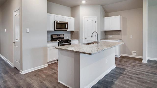 8139 Kelsey Lane, Iowa, LA 70647