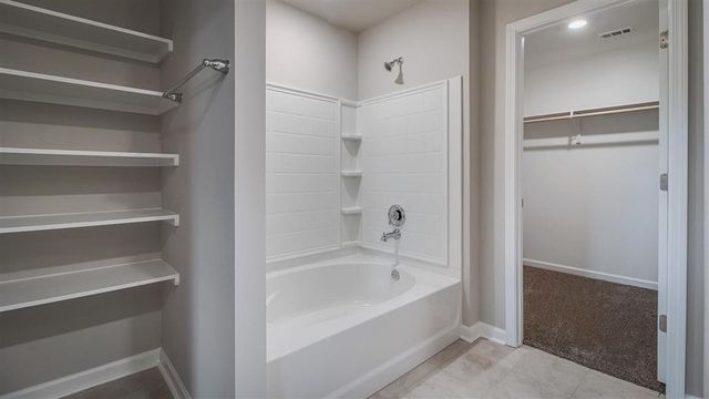 8139 Kelsey Lane, Iowa, LA 70647