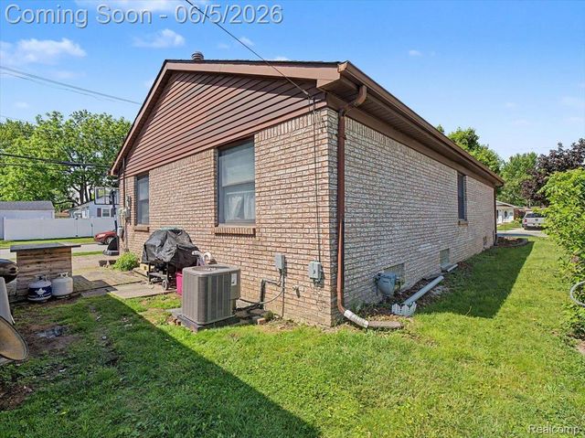 14275 Irene Street, Southgate, MI 48195