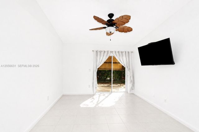 527 SE 21st Dr, Homestead, FL 33033