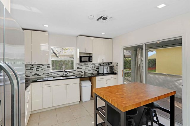 527 SE 21st Dr, Homestead, FL 33033